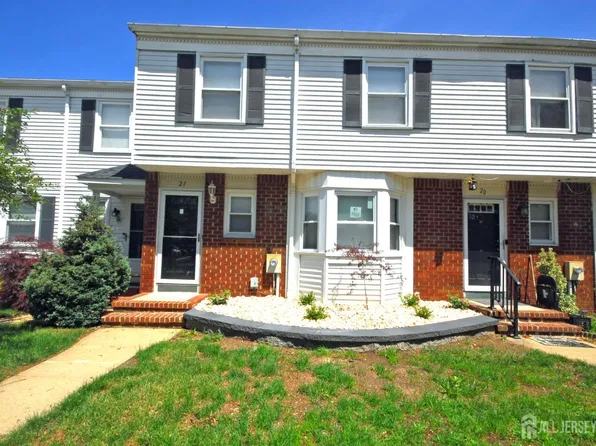 21 Rosewood Ct, Sayreville, NJ 08872