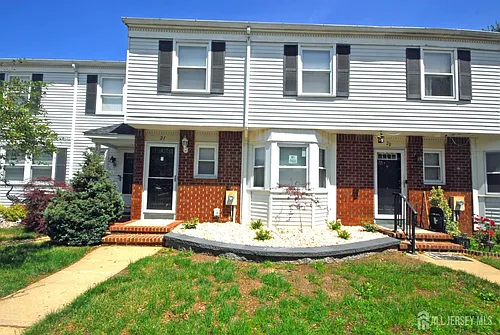 21 Rosewood Ct Photo 1