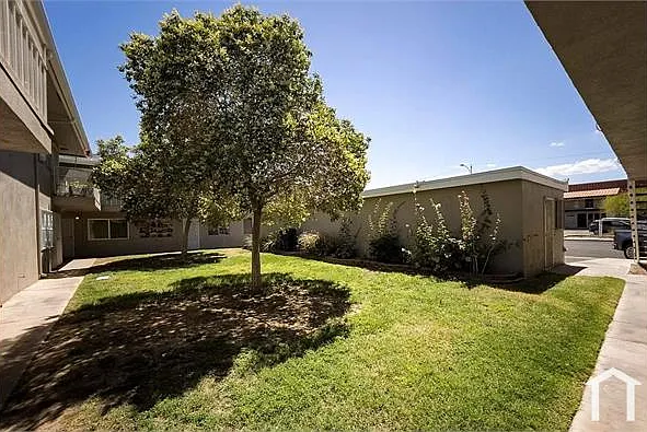 304 Orland St — Photo 2