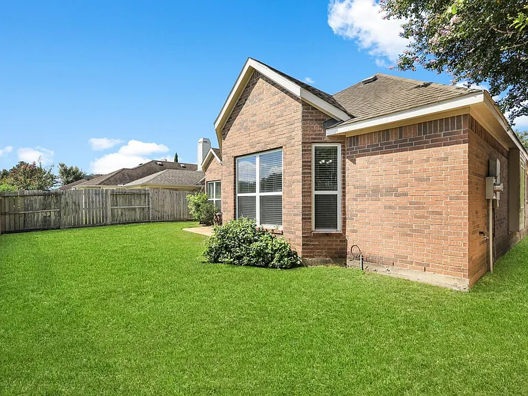 6642 Redberry Glen Ln — Photo 27