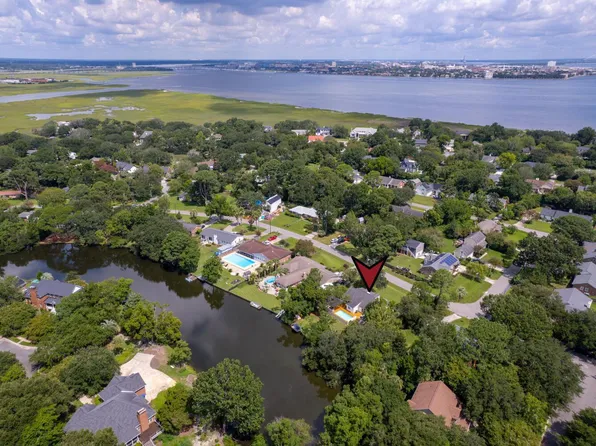 957 Travers Dr, Charleston, SC 29412