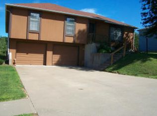 4505 Iris Ave, Saint Joseph, MO 64503