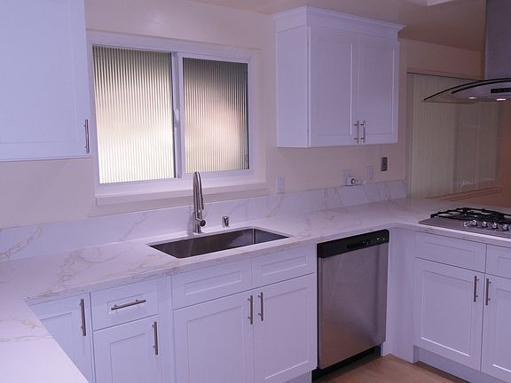 4th image of 1100 La Senda Dr #A