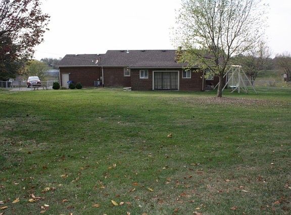 3rd image of 149 Carlton Dr
