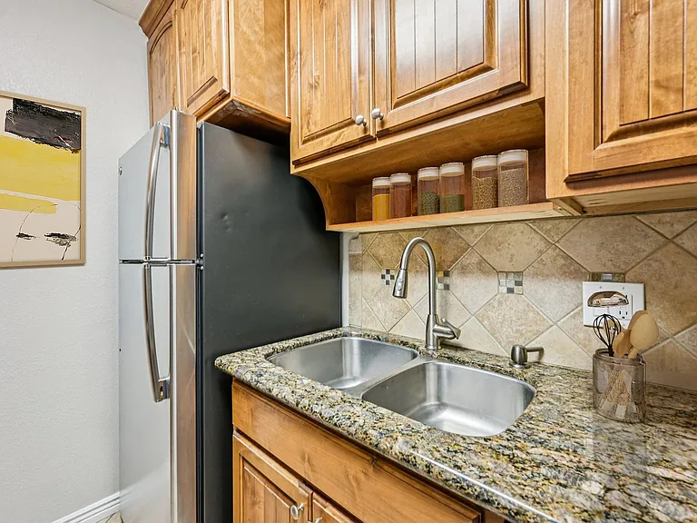 Jade Ridge Apartments — Photo 51