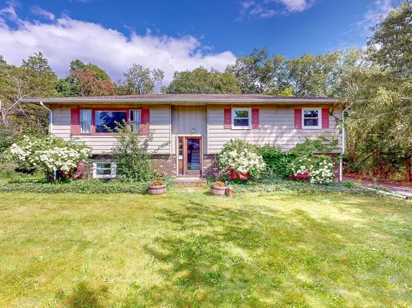 7 Little Moose Lane, Saugerties, NY 12477