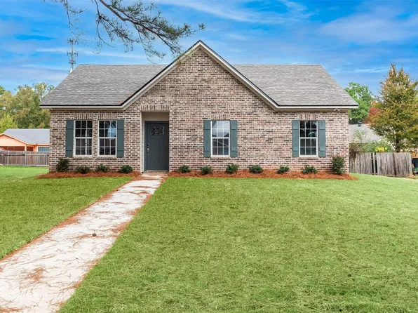 5904 Glen Eagle Dr, Shreveport, LA 71129