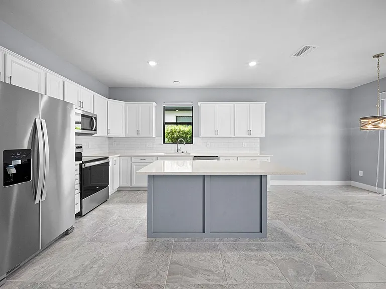 3685 E Hampton Cir — Photo 13