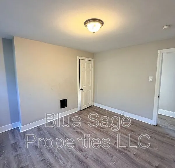 913 8th Ave — Photo 20