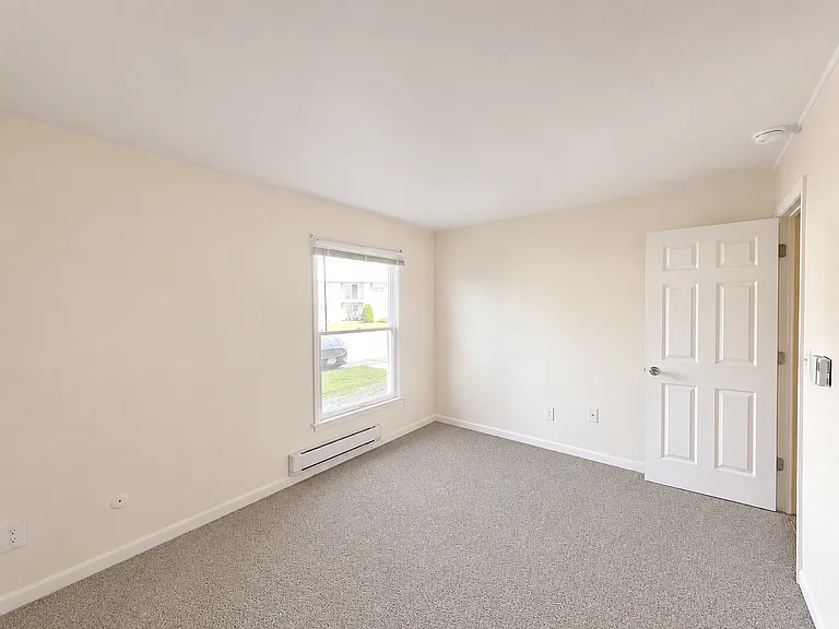 Old Carriage House Apartments — Photo 19