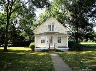267 E Oak St, Dwight, NE 68635