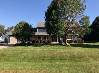 12375 Ridge Rd, Genoa, IL 60135