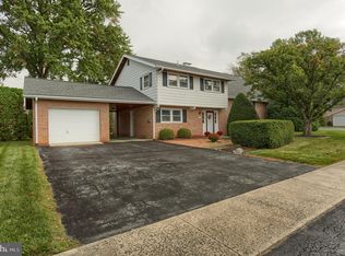 1105 Independence Dr, Reading, PA 19609