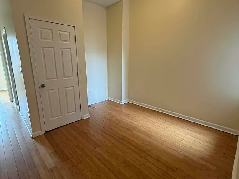 1928 W Diamond St #2 — Photo 15