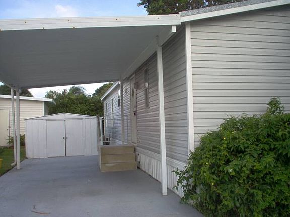 Carport/shed