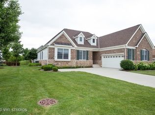10 Denali Ct, South Barrington, IL