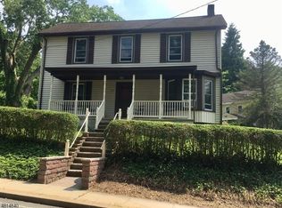 105 Main St, Hampton, NJ 08827