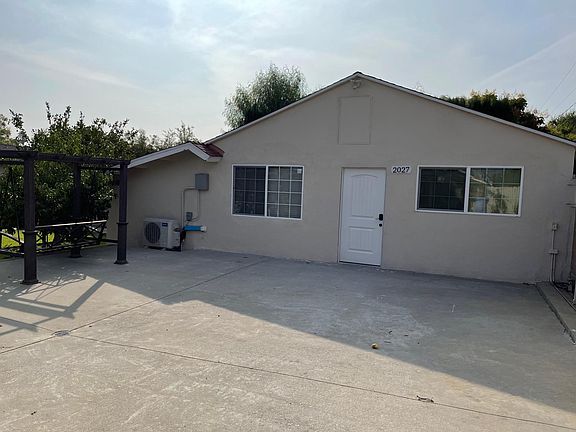 2nd image of 2025 Paloma St