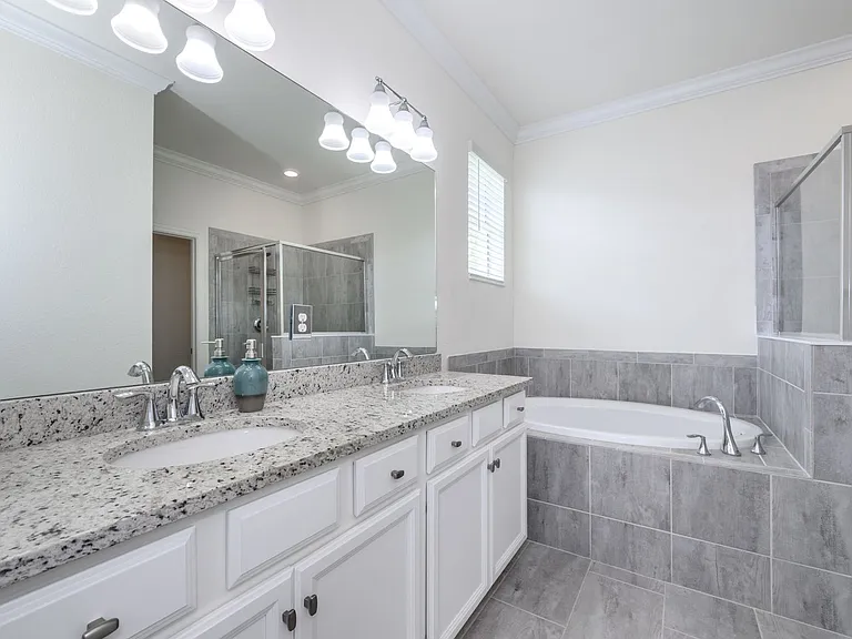 15145 Spanish Point Dr — Photo 33