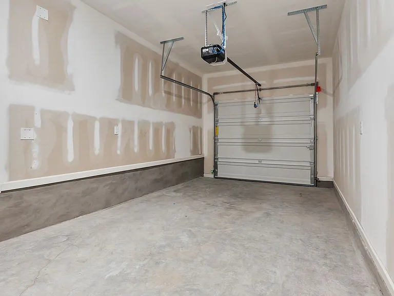 1005 N 2nd Ave NW #26 — Photo 10