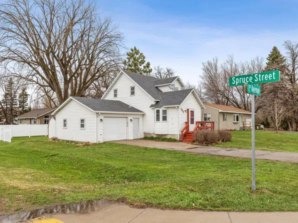 102 1st Ave N, Kindred, ND 58051