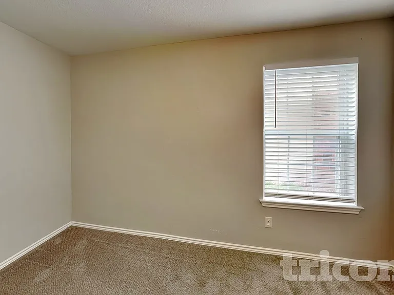9906 Sable Arrow — Photo 12