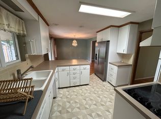 1220 E Laurel St, Kent, WA 98030