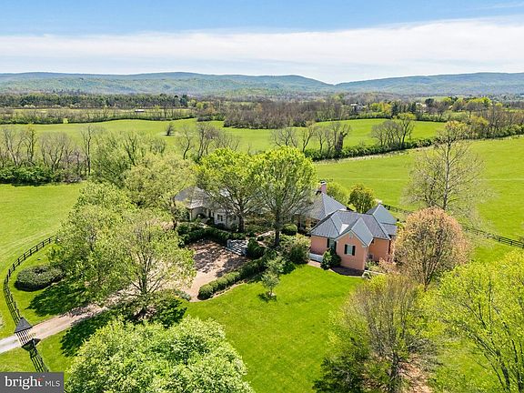 4th image of 154 Clay Hill Rd