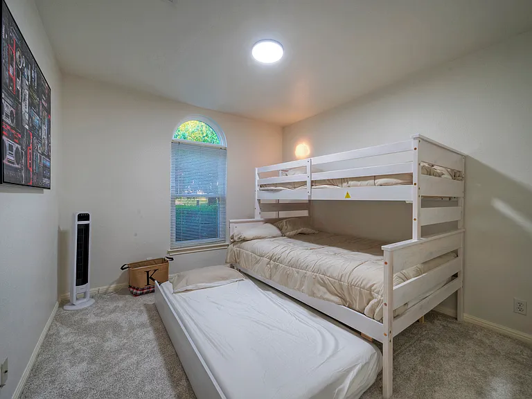 215 Lakemont Dr — Photo 7