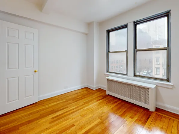 301 East 38th Street image 9 of 25