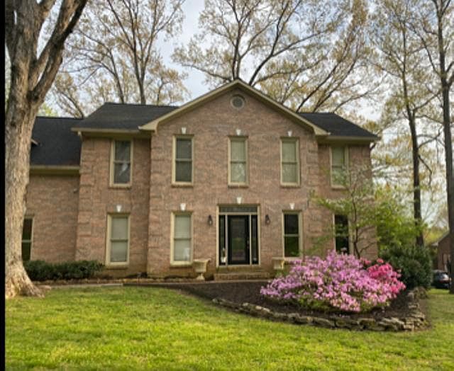 2nd image of 407 Mapletree Dr
