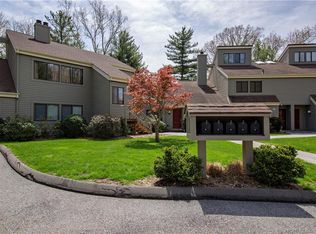 2 Oakridge Dr, South Salem, NY 10590