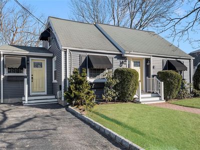 38 Brae St, North Providence, RI, 02911
