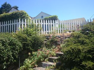 2622 29th Ave W, Seattle, WA 98199