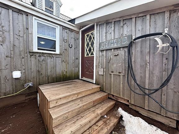 4th image of 284 Upton Rd