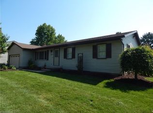 1482 Summerset Dr, Mogadore, OH 44260