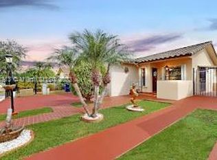 1051 SW 137th Pl, Miami, FL 33184