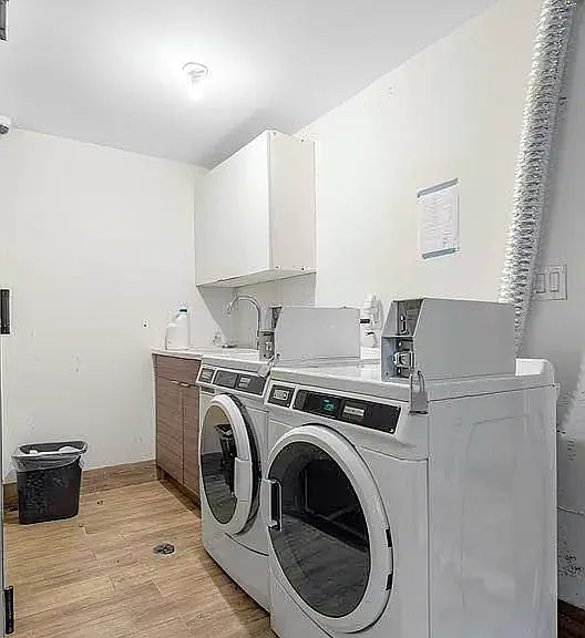 1716 Woodbine St #1F — Photo 11