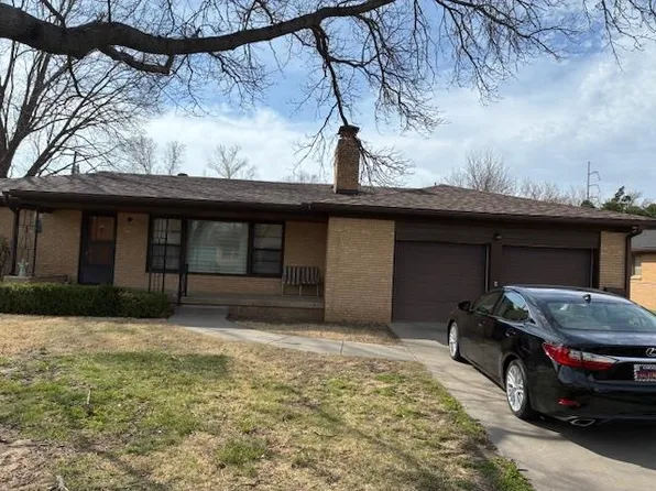 2725 W 16th St N, Wichita, KS 67203