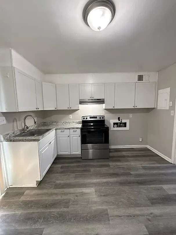2 bed, $995 — Photo 3
