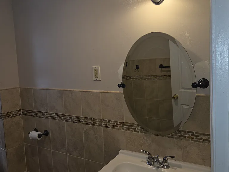 48 Hazelwood Ave #1 — Photo 9