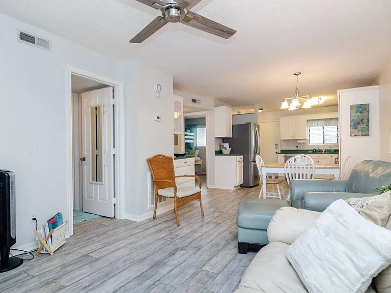 1101 Lake Park Blvd S #1B — Photo 7