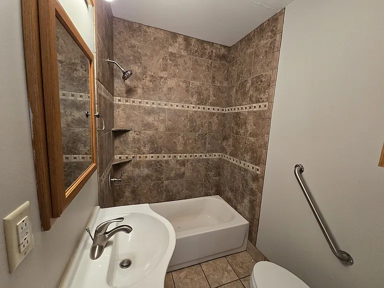 1812 Logan Ave — Photo 16