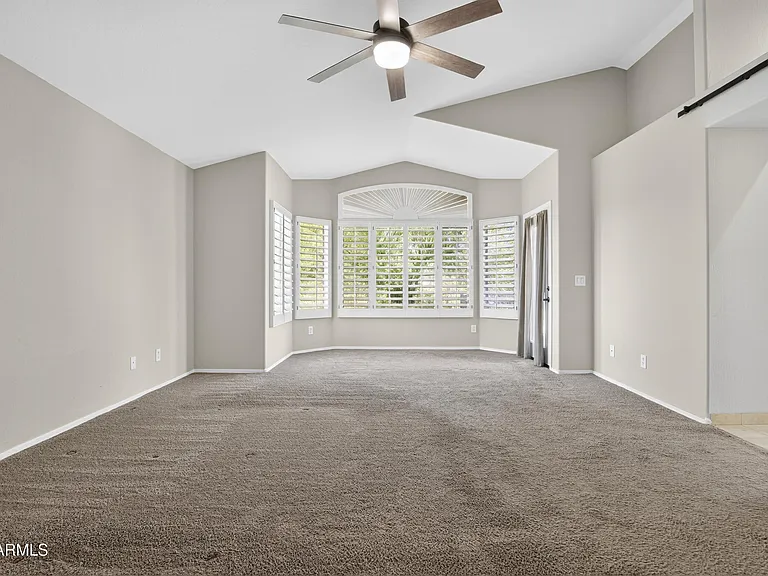 4302 E Mossman Rd — Photo 29