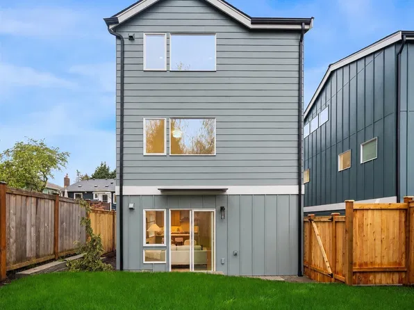 537 N 70th Street, Seattle, WA 98103