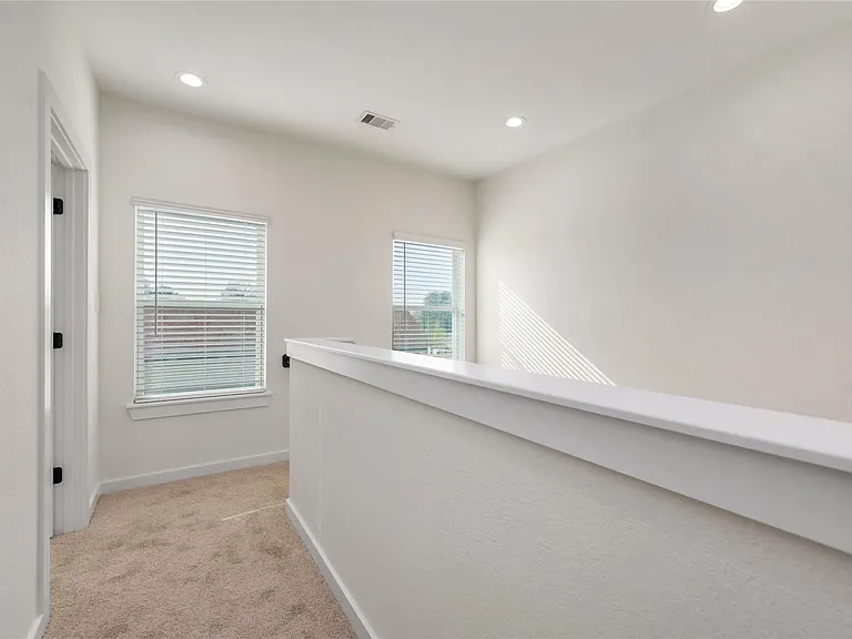 6417 Eastland St — Photo 11