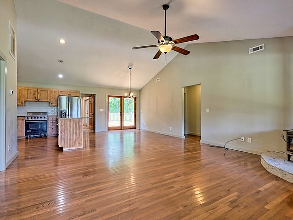 138th image of 3622 Sandy Ford Rd