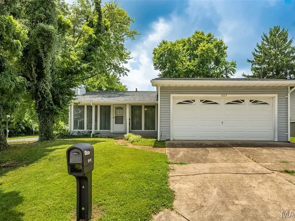 1804 Fairfax Dr, Barnhart, MO 63012