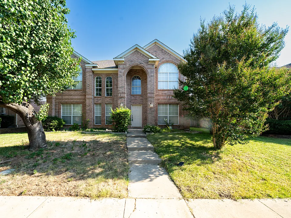 5008 Vineyard Ln