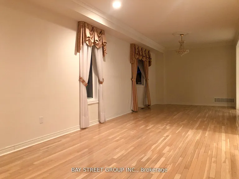 13 Pembrooke Rd — Photo 3